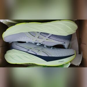 New Men's Size 11.5 Novablast 4